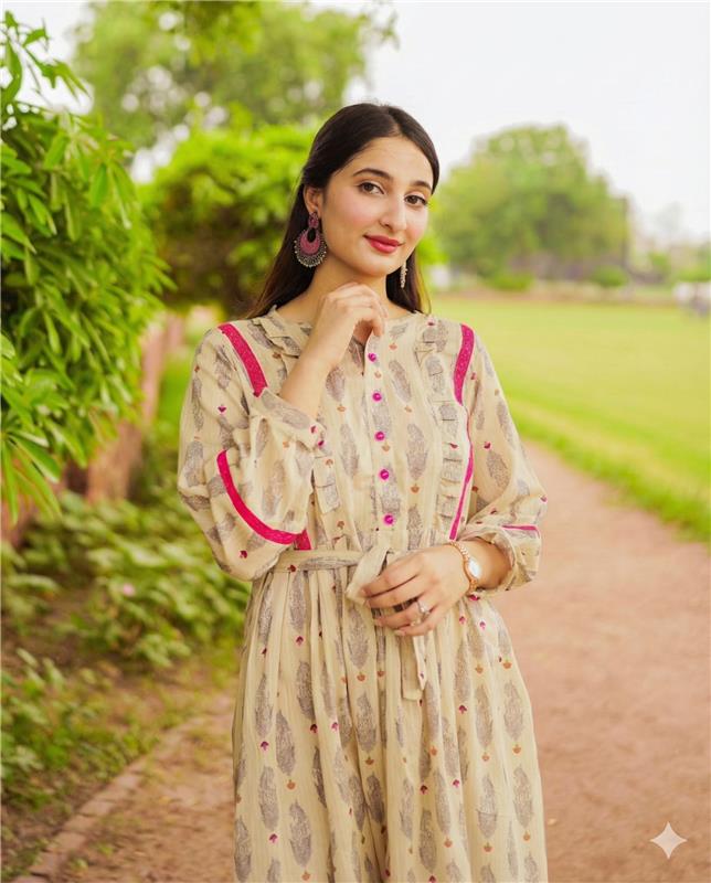 Bella Long Maxi-Stitched Lawn