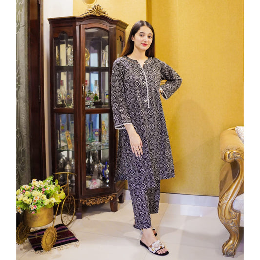 Monochrome Chunri -Stitched 2 Piece