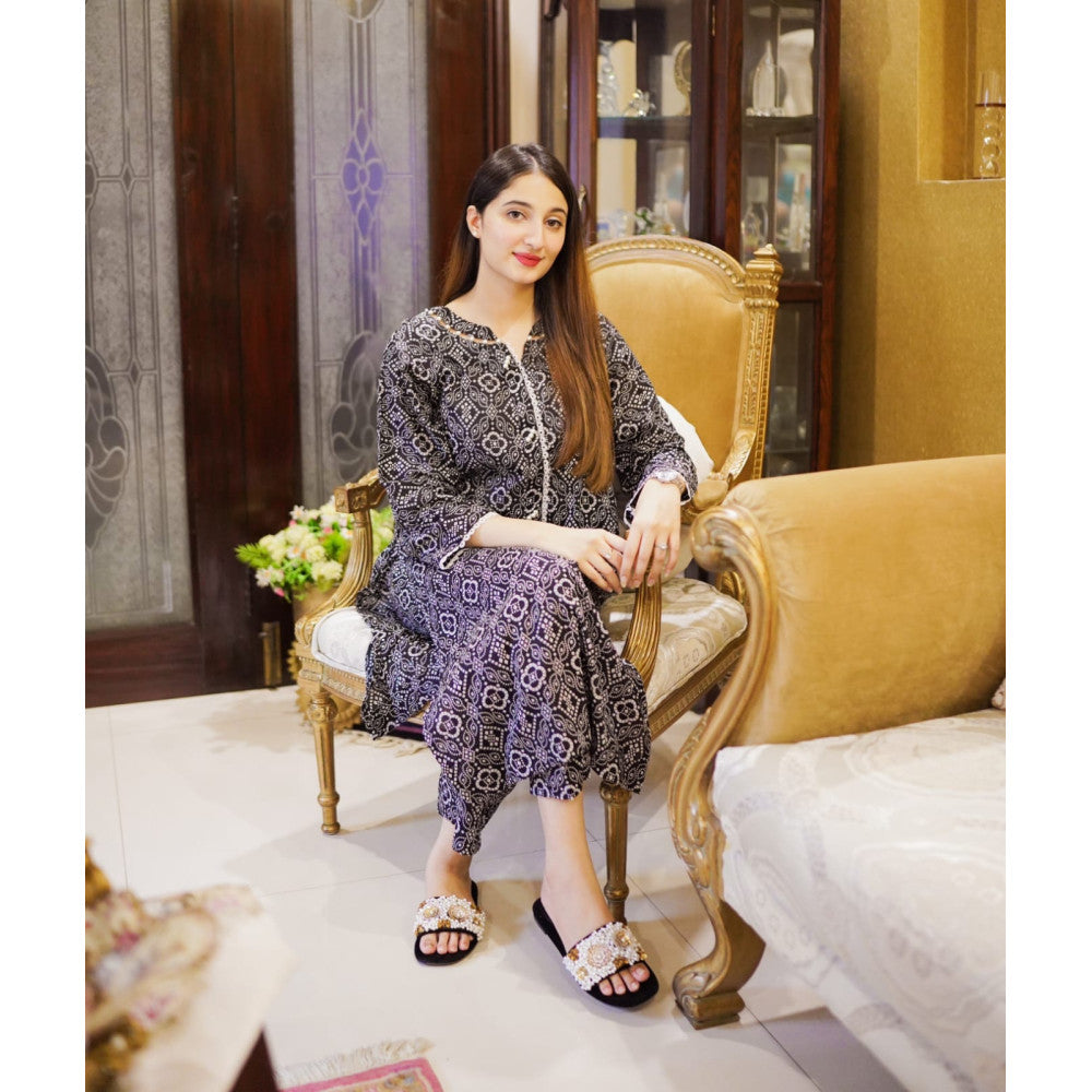 Monochrome Chunri -Stitched 2 Piece